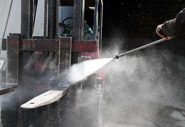 Playground Equipment Cleaning in Vincent, CA